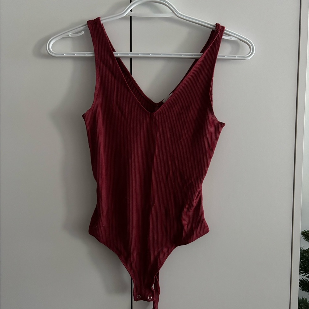 3/30$ Garage Ribbed V-Neck Bodysuit in Burgundy (msg before buying)